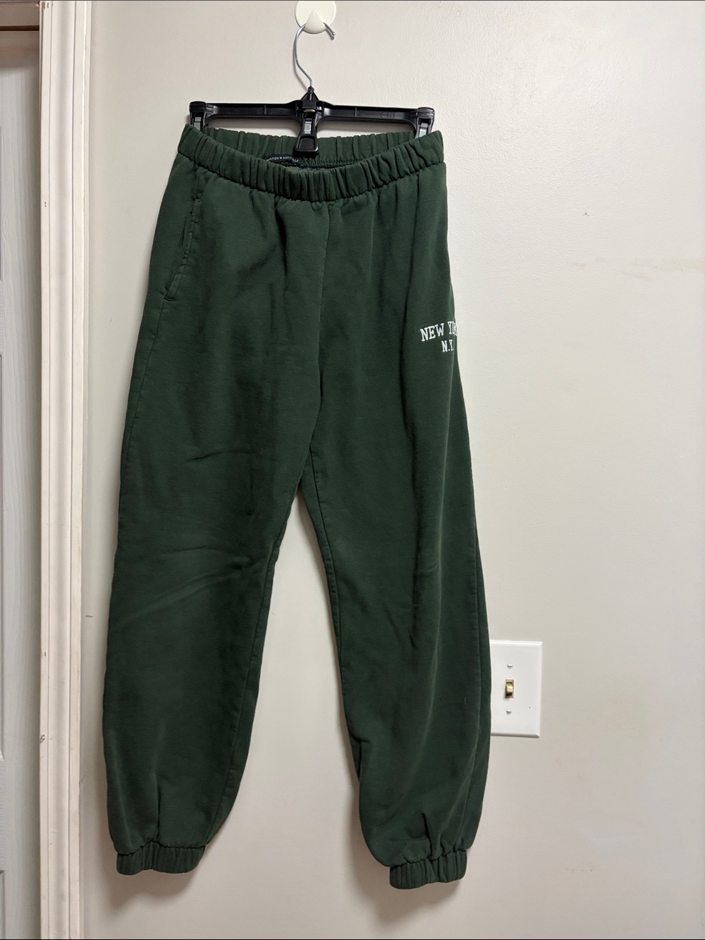 Brandy Melville Dark Green Elastic-Waist Joggers